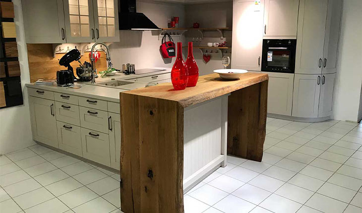 Ausstellung • Möbel Bald