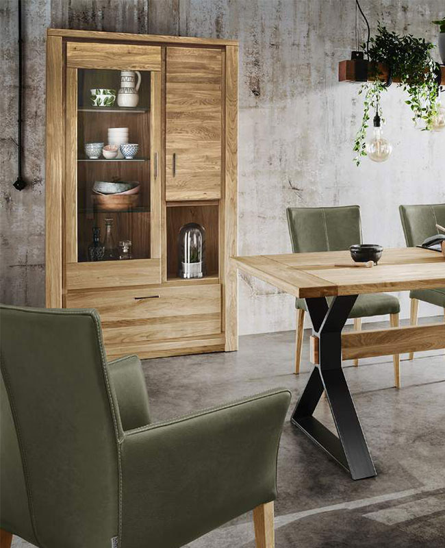 Schränke & Vitrinen