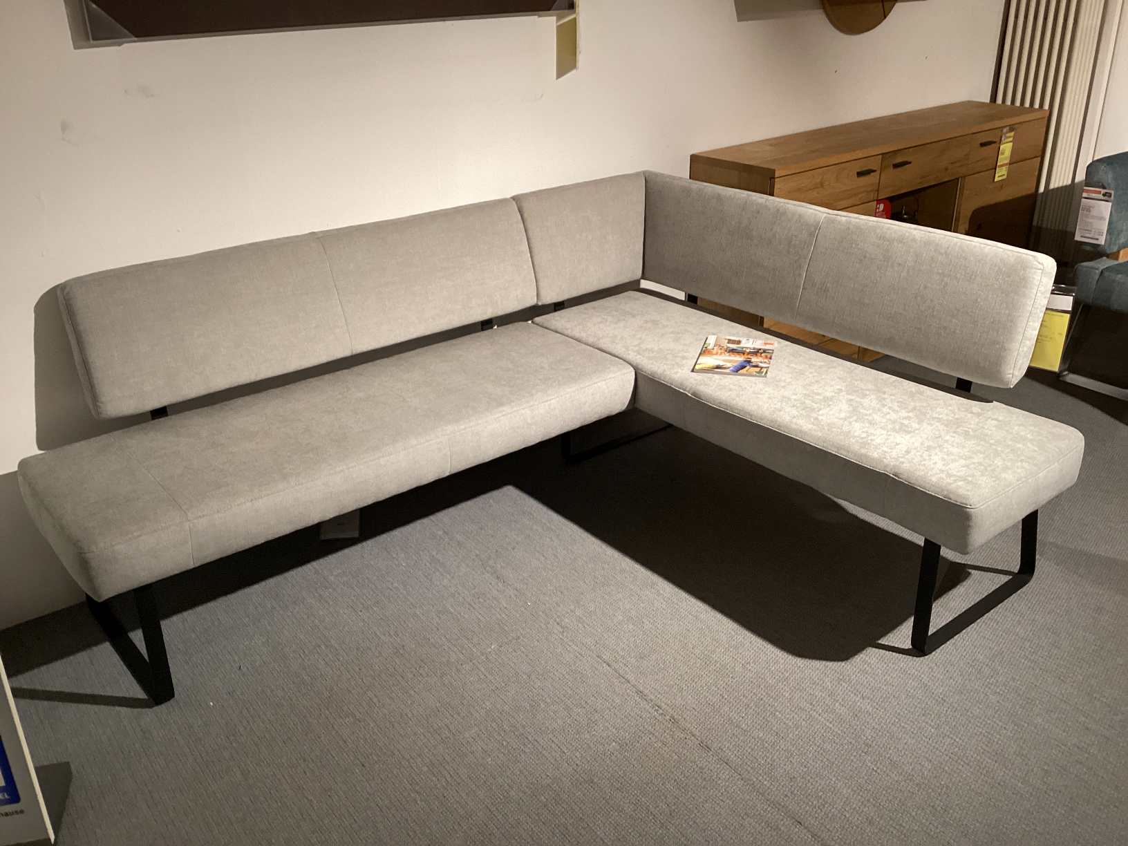 Eckbank Global Carmelo