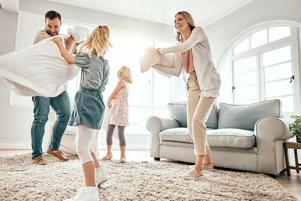 Sofa-Pflegetipps für Familien mit Kindern • Möbel Bald