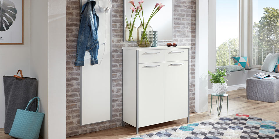 Dielenmöbel bieten Stauraum • Möbel Bald