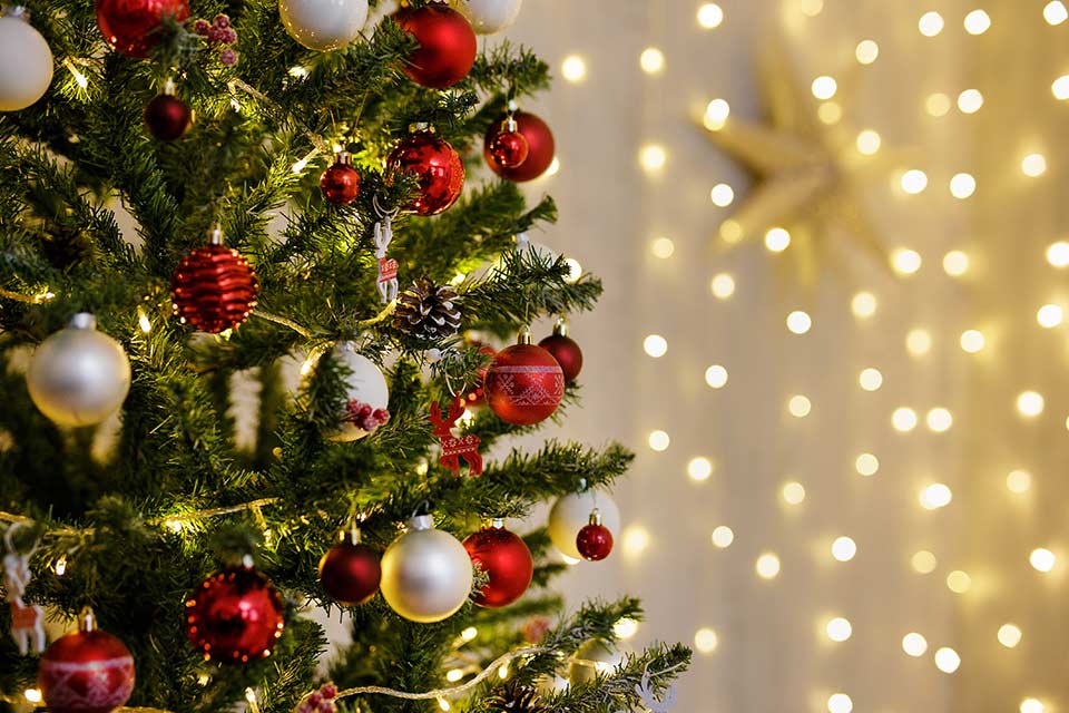 Trendiger Weihnachtsbaumschmuck • Möbel Bald