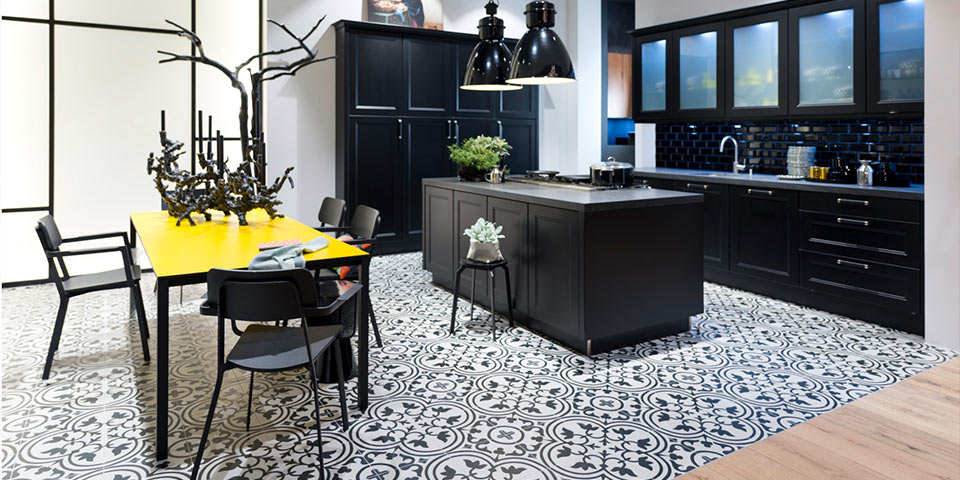 Ob grau, ob schwarz Die neuen Küchen sind dunkel • Möbel Bald