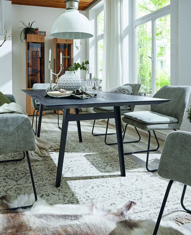 Der Esstisch als wertvoller Treffpunkt • Möbel Bald