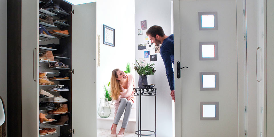 Dielenmöbel bieten Stauraum • Möbel Bald