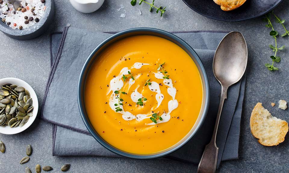 Facettenreiche Landhausküche Rezept Kürbissuppe • Möbel Bald