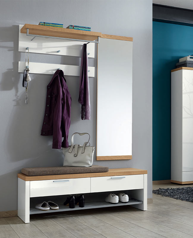 Dielenmöbel bieten Stauraum • Möbel Bald