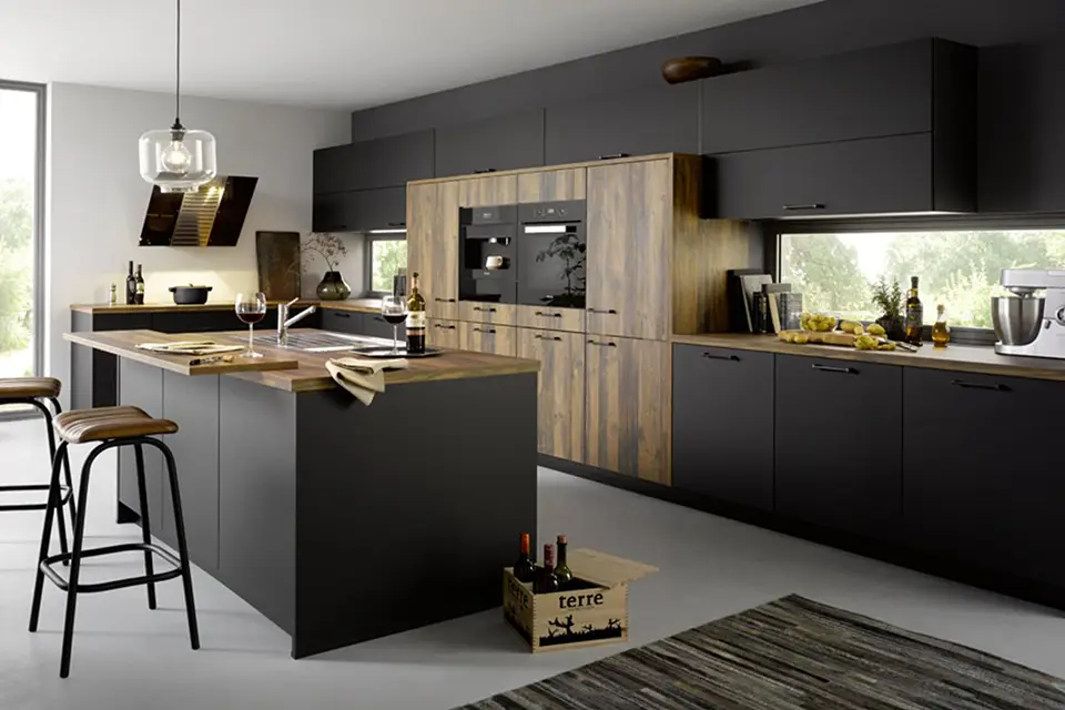 Eyecatcher im Raum – die Design Küche  • Möbel Bald