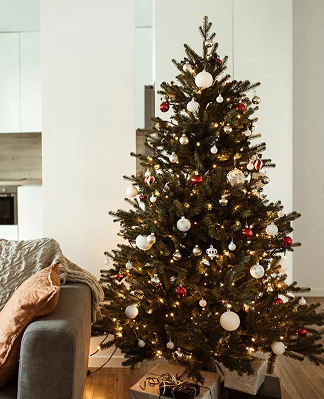 Trendiger Weihnachtsbaumschmuck • Möbel Bald