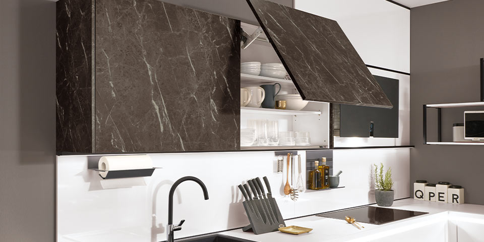 Ob grau, ob schwarz Die neuen Küchen sind dunkel • Möbel Bald